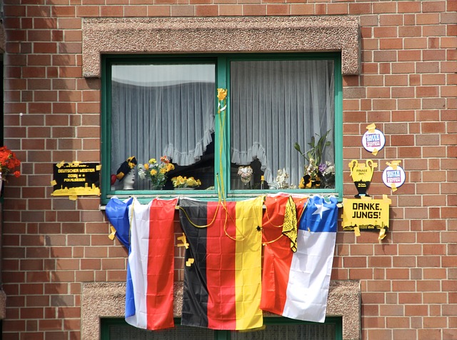 字截然不同 字截然不同